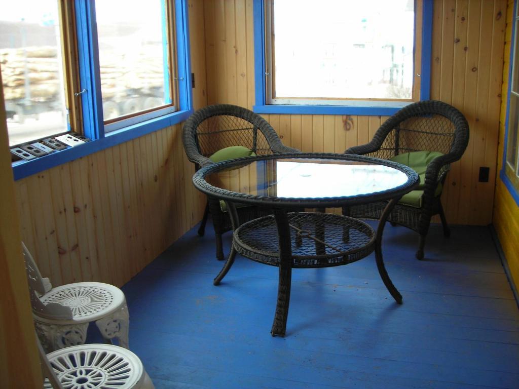 Gite Des Hauteurs Et Cafe De La Place Saint Zenon Zimmer foto
